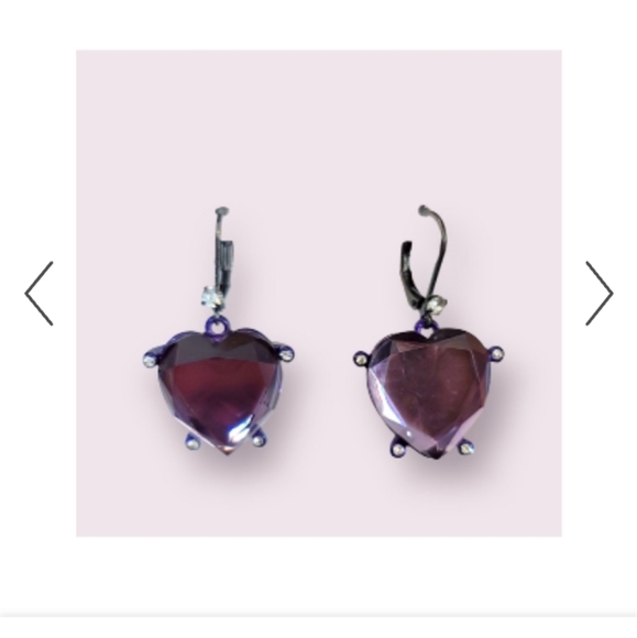 Betsey Johnson Stone Heart Earrings - Picture 1 of 6